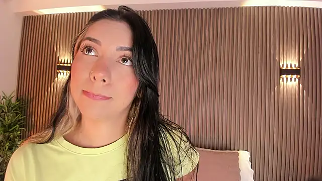 Snapshot of AliceHanz chatting on 02-19-26, 04:08 AliceHanz online show from 02-19-26, 04:08