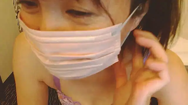 CherryMomo online show from 10-12-25, 10:58