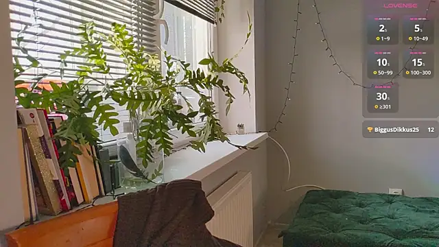 Snapshot of monlight__dana chatting on 01-13-25, 01:17 monlight dana online show from 01-13-25, 01:17