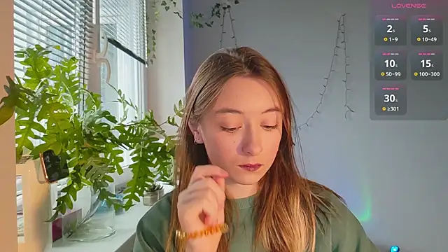 Snapshot of monlight__dana chatting on 02-02-25, 09:40 monlight dana online show from 02-02-25, 09:40