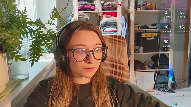 Snapshot of monlight__dana chatting on 02-15-25, 10:44 monlight dana online show from 02-15-25, 10:44