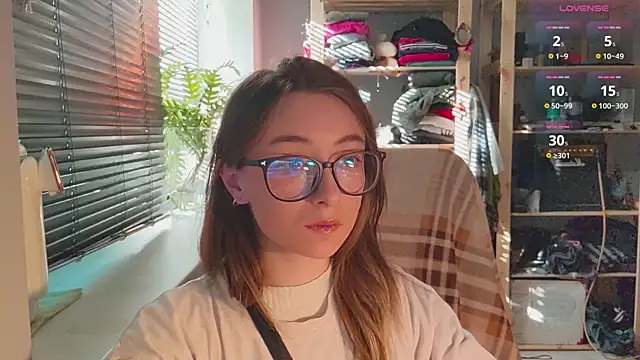 Snapshot of monlight__dana chatting on 03-17-25, 01:29 monlight dana online show from 03-17-25, 01:29