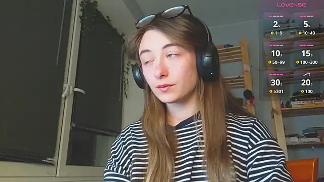 Snapshot of monlight__dana chatting on 11-16-25, 04:23 monlight dana online show from 11-16-25, 04:23