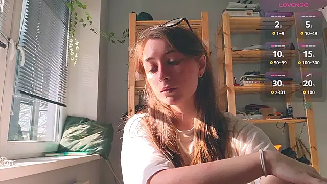 Snapshot of monlight__dana chatting on 03-08-26, 12:20 monlight dana online show from 03-08-26, 12:20