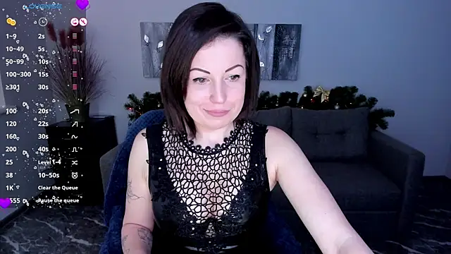 Snapshot of Emily_Midlton chatting on 01-07-25, 07:31 Emily Midlton online show from 01-07-25, 07:31