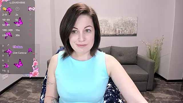 Snapshot of Emily_Midlton chatting on 03-12-25, 10:37 Emily Midlton online show from 03-12-25, 10:37