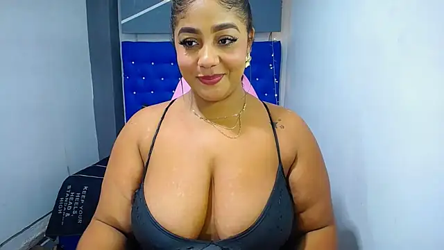 Snapshot of Mady_Kolemam chatting on 11-16-25, 01:00 Mady Kolemam online show from 11-16-25, 01:00