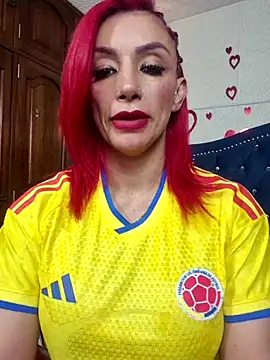 RedQueenMilf online show from 06-24-26, 12:09