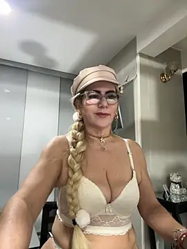 Snapshot of LARIANA_RIVERA23 chatting on 11-05-25, 05:07 LARIANA RIVERA23 online show from 11-05-25, 05:07