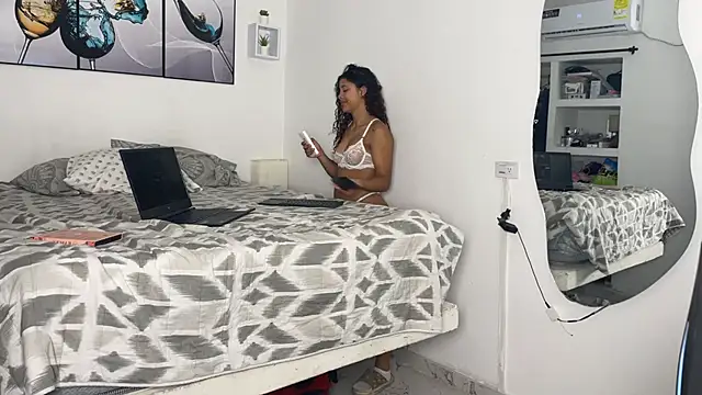 wendy alejo1712 online show from 10-17-25, 12:25