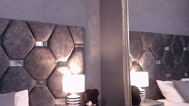 Snapshot of ScarletLenox chatting on 02-16-26, 11:17 ScarletLenox online show from 02-16-26, 11:17