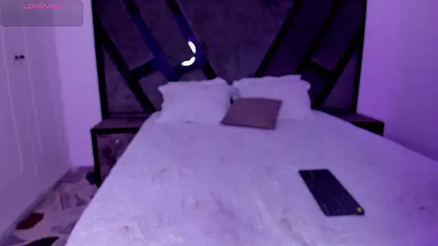 Snapshot of CandyMeyerss_ chatting on 12-06-24, 08:26 CandyMeyerss online show from 12-06-24, 08:26