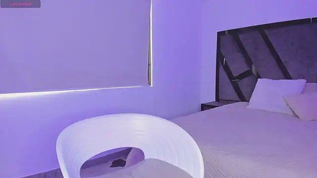 Snapshot of CandyMeyerss_ chatting on 02-22-25, 09:26 CandyMeyerss online show from 02-22-25, 09:26