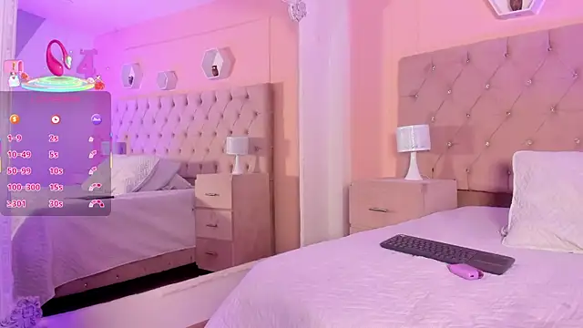 Snapshot of CandyMeyerss_ chatting on 03-23-25, 12:04 CandyMeyerss online show from 03-23-25, 12:04