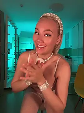 Bestie Online online show from 08-08-26, 06:04