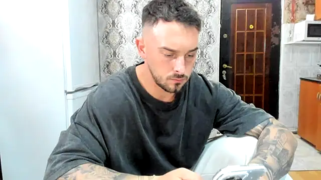Snapshot of Jonmusclemaster chatting on 05-22-26, 08:14 Jonmusclemaster online show from 05-22-26, 08:14