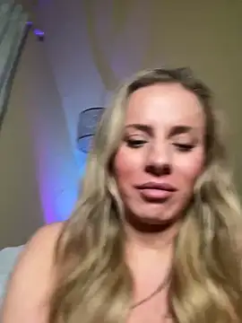 KillerKylie online show from 12-15-24, 04:51