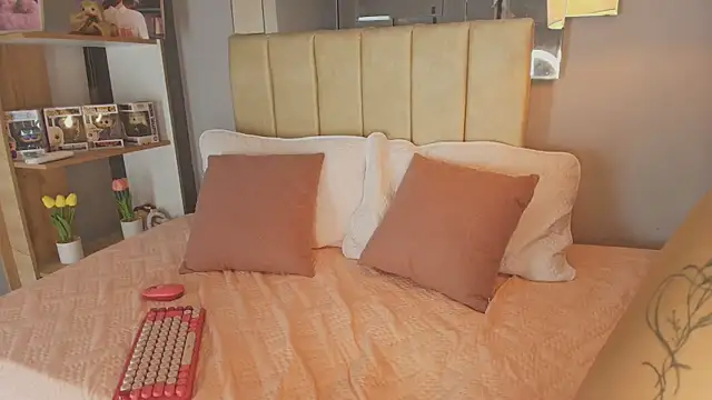 Snapshot of Angelbae- chatting on 01-17-26, 11:52 Angelbae- online show from 01-17-26, 11:52