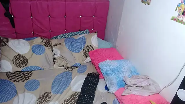 kiara milf  online show from 07-29-26, 10:41