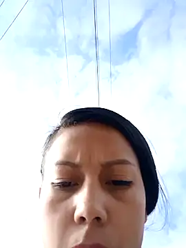 Snapshot of _andrea30 chatting on 12-17-24, 01:27 andrea30 online show from 12-17-24, 01:27
