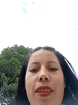 Snapshot of _andrea30 chatting on 12-18-24, 06:46 andrea30 online show from 12-18-24, 06:46