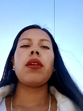 Snapshot of _andrea30 chatting on 12-19-24, 01:40 andrea30 online show from 12-19-24, 01:40