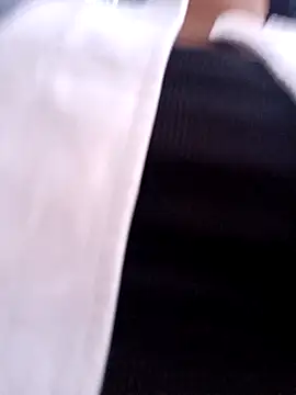 Snapshot of _andrea30 chatting on 01-04-25, 11:00 andrea30 online show from 01-04-25, 11:00
