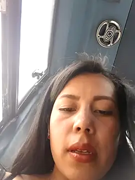 Snapshot of _andrea30 chatting on 01-13-25, 04:19 andrea30 online show from 01-13-25, 04:19