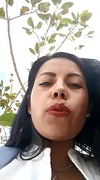Snapshot of _andrea30 chatting on 01-24-25, 12:20 andrea30 online show from 01-24-25, 12:20