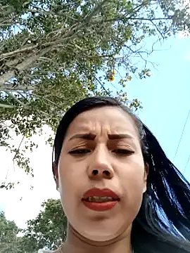 Snapshot of _andrea30 chatting on 01-31-25, 01:45 andrea30 online show from 01-31-25, 01:45