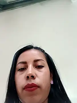 Snapshot of _andrea30 chatting on 02-05-25, 11:55 andrea30 online show from 02-05-25, 11:55