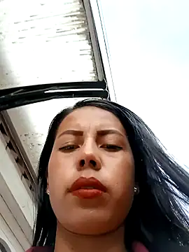Snapshot of _andrea30 chatting on 02-13-25, 12:43 andrea30 online show from 02-13-25, 12:43