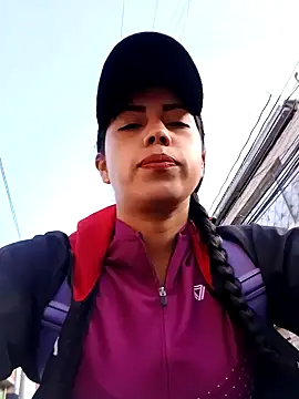 Snapshot of _andrea30 chatting on 02-15-25, 12:33 andrea30 online show from 02-15-25, 12:33