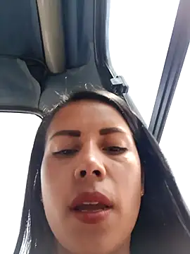 Snapshot of _andrea30 chatting on 02-24-25, 06:47 andrea30 online show from 02-24-25, 06:47
