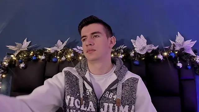 MikaelSlow online show from 11-27-25, 04:03