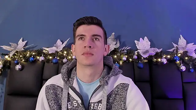 MikaelSlow online show from 11-29-25, 04:26