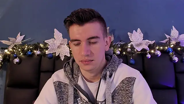 MikaelSlow online show from 12-05-25, 03:26