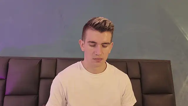 MikaelSlow online show from 03-01-26, 04:14