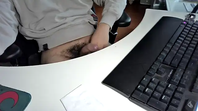 Snapshot of big-pig chatting on 03-30-26, 12:55 big-pig online show from 03-30-26, 12:55