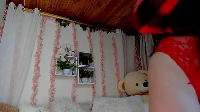 Idara and Edahi01 online show from 11-11-25, 01:33