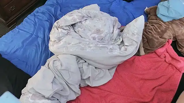 Snapshot of ROCKHARDDADDY86 chatting on 02-09-26, 01:53 ROCKHARDDADDY86 online show from 02-09-26, 01:53