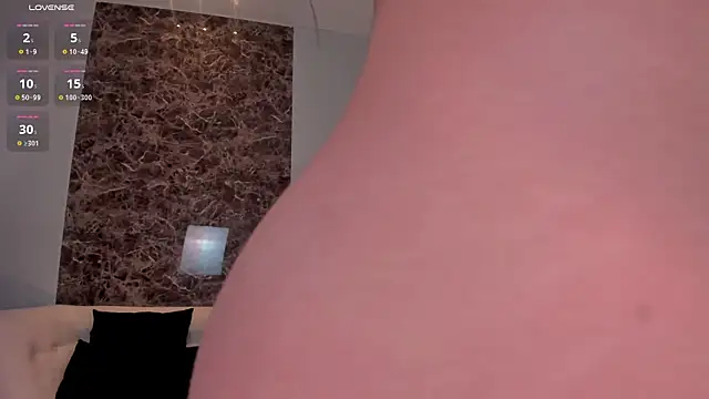 Snapshot of CarolineGraceX chatting on 01-11-25, 04:36 CarolineGraceX online show from 01-11-25, 04:36