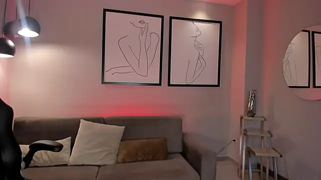 Snapshot of DonnaStonne chatting on 02-05-25, 01:47 DonnaStonne online show from 02-05-25, 01:47