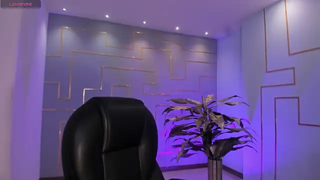 Snapshot of DonnaStonne chatting on 02-23-25, 08:55 DonnaStonne online show from 02-23-25, 08:55