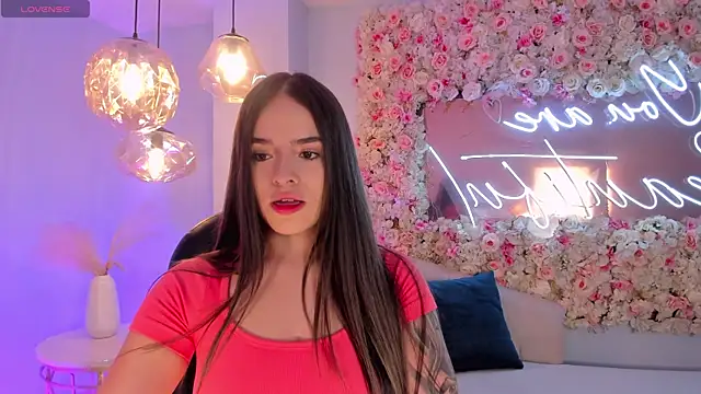 Snapshot of DonnaStonne chatting on 10-19-25, 10:43 DonnaStonne online show from 10-19-25, 10:43