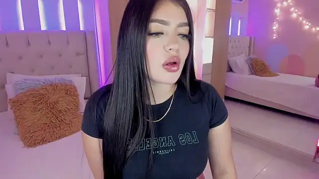 Snapshot of Mariana_Baez chatting on 09-19-25, 09:04 Mariana Baez online show from 09-19-25, 09:04