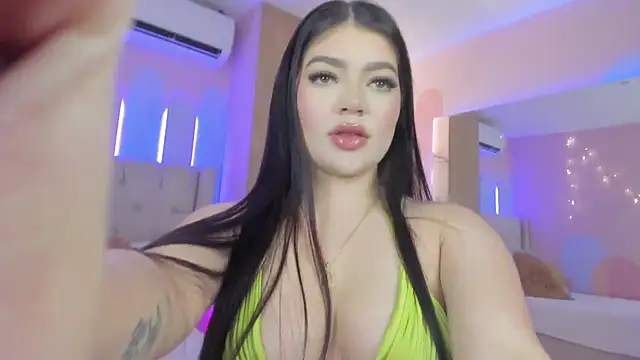 Snapshot of Mariana_Baez chatting on 09-27-25, 07:52 Mariana Baez online show from 09-27-25, 07:52