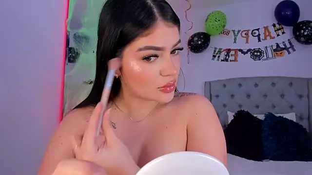 Snapshot of Mariana_Baez chatting on 10-18-25, 09:15 Mariana Baez online show from 10-18-25, 09:15