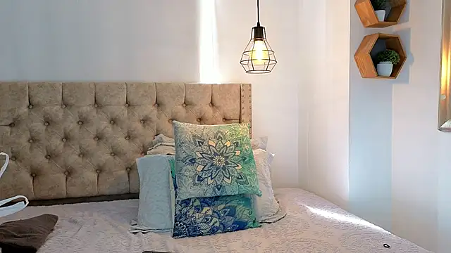 Anya Texas online show from 10-19-25, 07:25