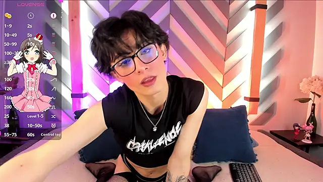 Snapshot of cherryy_boy chatting on 12-18-24, 09:51 cherryy boy online show from 12-18-24, 09:51